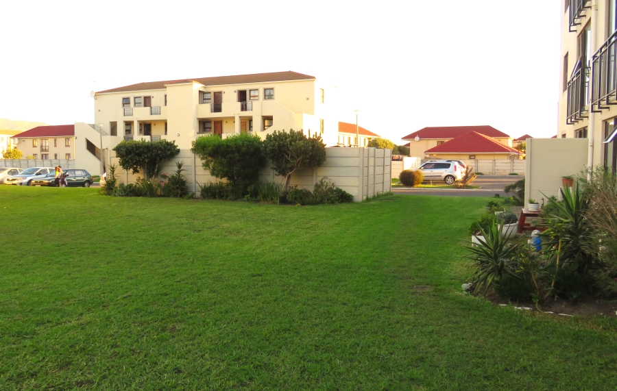 2 Bedroom Property for Sale in Guldenland Western Cape